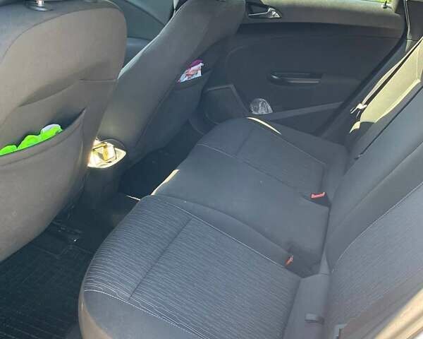 Белый Опель Астра, объемом двигателя 1.69 л и пробегом 268 тыс. км за 7800 $, фото 17 на Automoto.ua