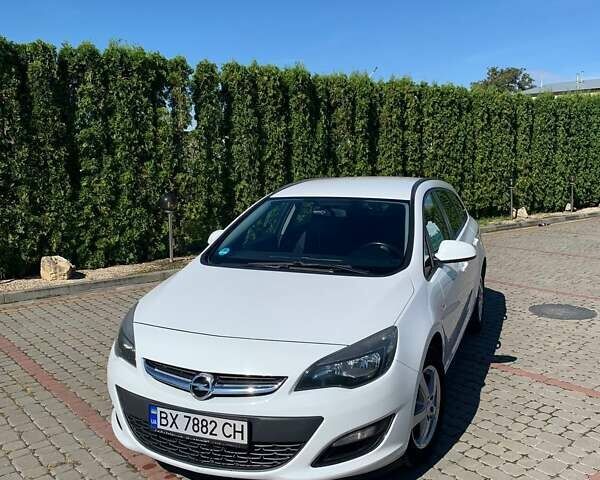 Белый Опель Астра, объемом двигателя 1.69 л и пробегом 268 тыс. км за 7800 $, фото 4 на Automoto.ua