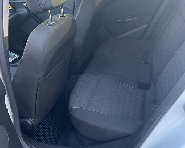 Белый Опель Астра, объемом двигателя 2 л и пробегом 222 тыс. км за 7500 $, фото 12 на Automoto.ua