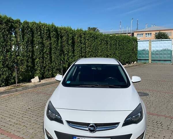 Белый Опель Астра, объемом двигателя 1.69 л и пробегом 268 тыс. км за 7800 $, фото 5 на Automoto.ua