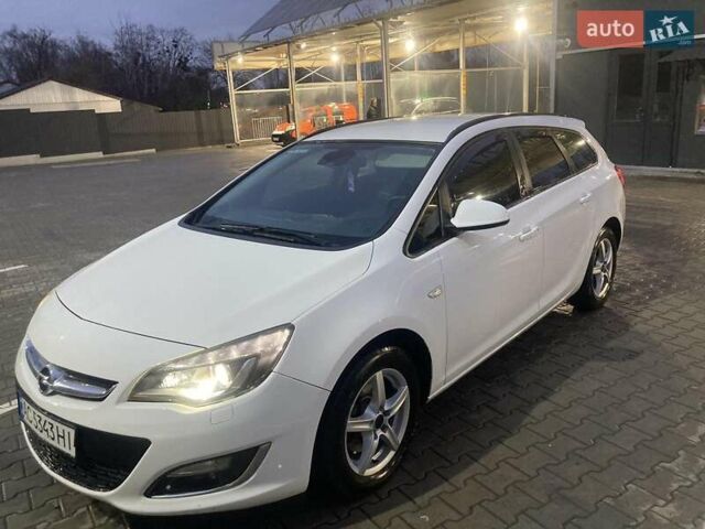 Белый Опель Астра, объемом двигателя 1.96 л и пробегом 340 тыс. км за 7800 $, фото 1 на Automoto.ua