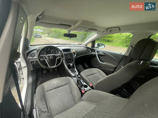 Белый Опель Астра, объемом двигателя 1.69 л и пробегом 280 тыс. км за 5720 $, фото 6 на Automoto.ua
