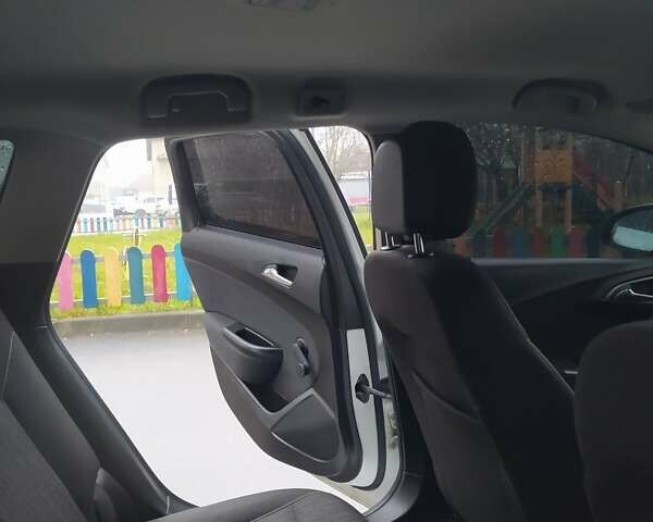 Белый Опель Астра, объемом двигателя 1.3 л и пробегом 190 тыс. км за 6800 $, фото 9 на Automoto.ua