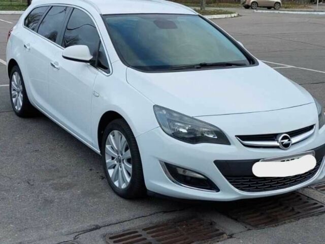 Белый Опель Астра, объемом двигателя 1.69 л и пробегом 226 тыс. км за 7400 $, фото 6 на Automoto.ua