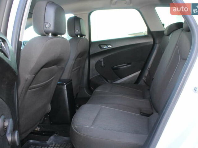 Белый Опель Астра, объемом двигателя 1.69 л и пробегом 224 тыс. км за 7490 $, фото 36 на Automoto.ua