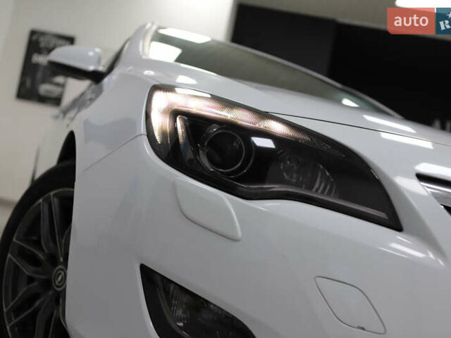 Белый Опель Астра, объемом двигателя 1.7 л и пробегом 140 тыс. км за 7700 $, фото 26 на Automoto.ua