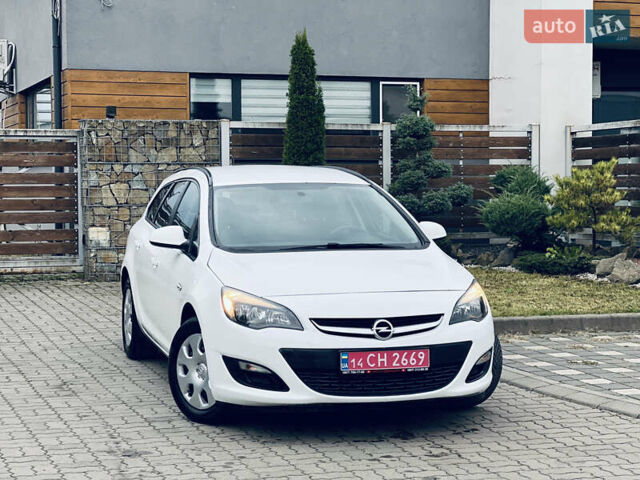 Опель Астра 2013 у Львові на Automoto.ua Білий Опель Астра, об'ємом двигуна 1.7 л та пробігом 192 тис. км за 7300 $, фото 6 на Automoto.ua