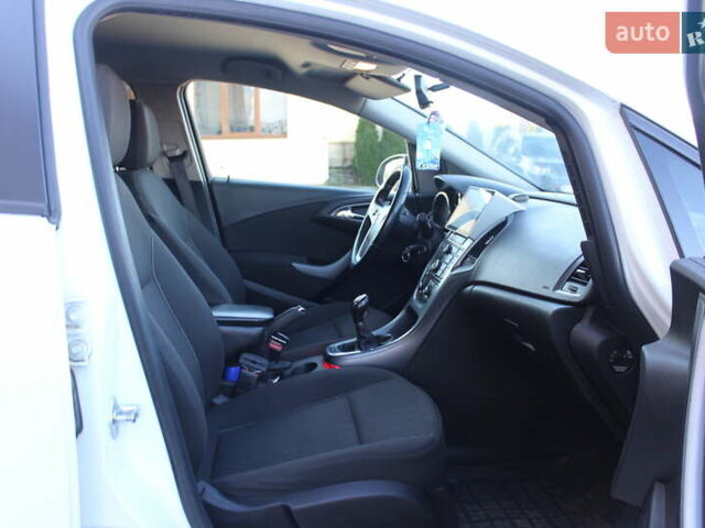 Белый Опель Астра, объемом двигателя 1.69 л и пробегом 224 тыс. км за 7490 $, фото 47 на Automoto.ua