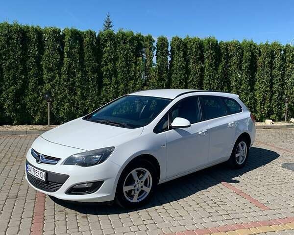 Белый Опель Астра, объемом двигателя 1.69 л и пробегом 268 тыс. км за 7800 $, фото 3 на Automoto.ua