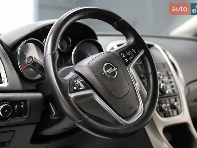 Белый Опель Астра, объемом двигателя 1.7 л и пробегом 140 тыс. км за 7700 $, фото 50 на Automoto.ua