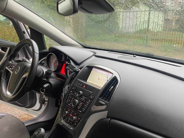 Опель Астра 2013 в Фастове на Automoto.ua Белый Опель Астра, объемом двигателя 1.7 л и пробегом 296 тыс. км за 8000 $, фото 19 на Automoto.ua