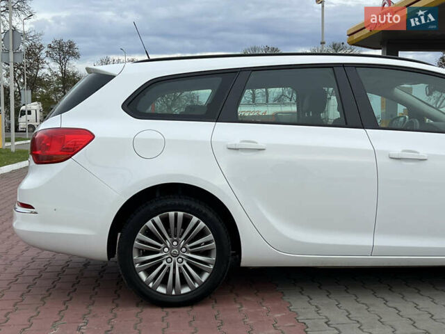 Белый Опель Астра, объемом двигателя 1.4 л и пробегом 170 тыс. км за 7600 $, фото 6 на Automoto.ua