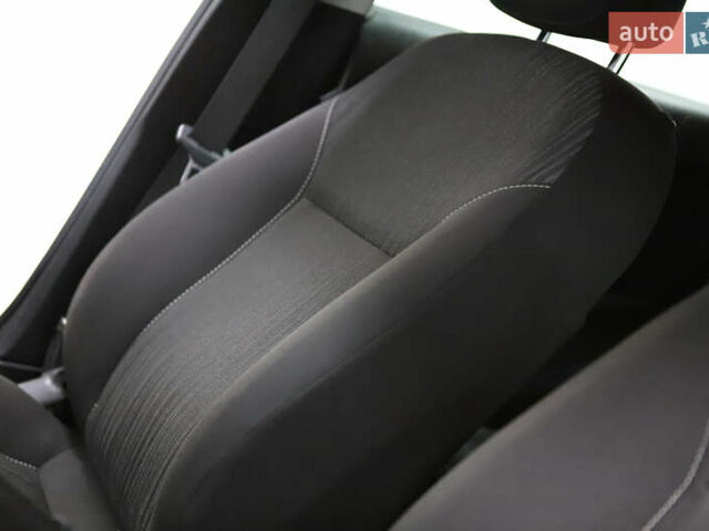 Белый Опель Астра, объемом двигателя 1.7 л и пробегом 140 тыс. км за 7700 $, фото 48 на Automoto.ua