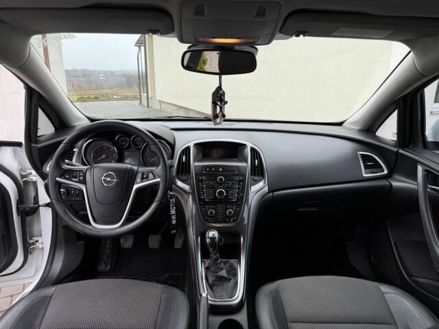 Белый Опель Астра, объемом двигателя 1.7 л и пробегом 211 тыс. км за 6499 $, фото 9 на Automoto.ua