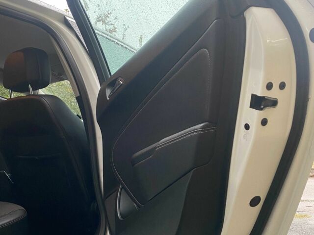 Опель Астра 2013 в Фастове на Automoto.ua Белый Опель Астра, объемом двигателя 1.7 л и пробегом 296 тыс. км за 8000 $, фото 12 на Automoto.ua