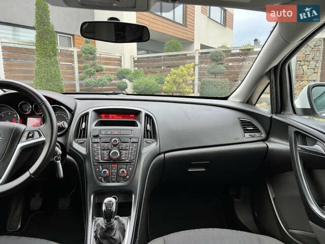 Опель Астра 2013 у Львові на Automoto.ua Білий Опель Астра, об'ємом двигуна 1.7 л та пробігом 192 тис. км за 7300 $, фото 20 на Automoto.ua