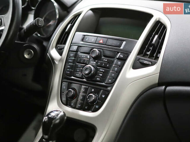 Белый Опель Астра, объемом двигателя 1.7 л и пробегом 140 тыс. км за 7700 $, фото 84 на Automoto.ua