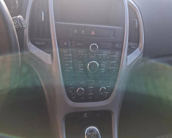 Белый Опель Астра, объемом двигателя 2 л и пробегом 190 тыс. км за 8100 $, фото 8 на Automoto.ua