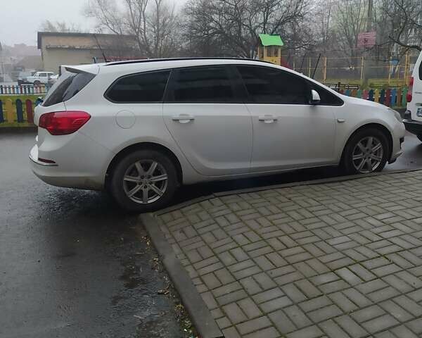 Белый Опель Астра, объемом двигателя 1.3 л и пробегом 190 тыс. км за 6800 $, фото 2 на Automoto.ua