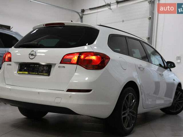 Белый Опель Астра, объемом двигателя 1.7 л и пробегом 140 тыс. км за 7700 $, фото 37 на Automoto.ua