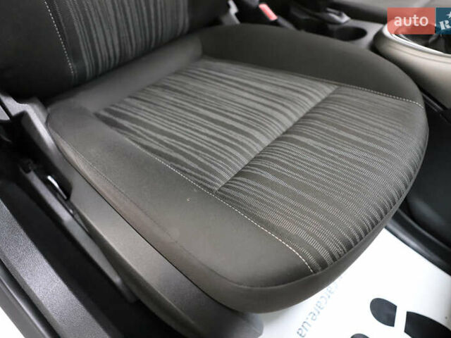 Белый Опель Астра, объемом двигателя 1.7 л и пробегом 140 тыс. км за 7700 $, фото 66 на Automoto.ua