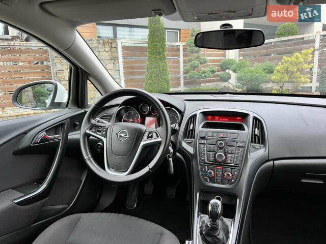 Опель Астра 2013 у Львові на Automoto.ua Білий Опель Астра, об'ємом двигуна 1.7 л та пробігом 192 тис. км за 7300 $, фото 19 на Automoto.ua