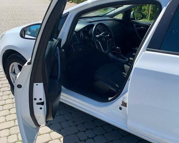 Белый Опель Астра, объемом двигателя 1.69 л и пробегом 268 тыс. км за 7800 $, фото 15 на Automoto.ua