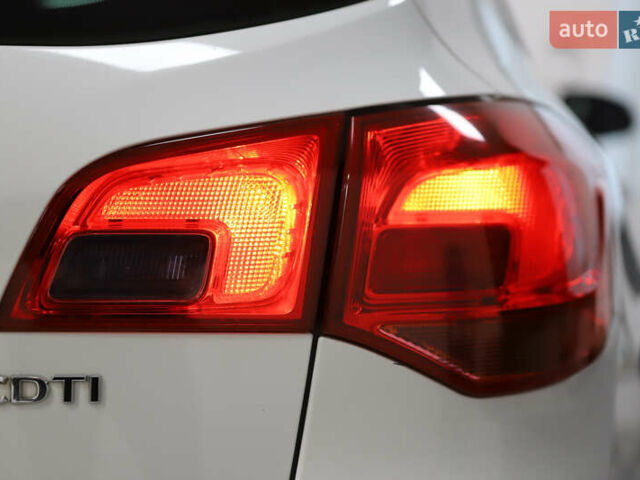 Белый Опель Астра, объемом двигателя 1.7 л и пробегом 140 тыс. км за 7700 $, фото 42 на Automoto.ua