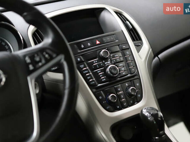 Белый Опель Астра, объемом двигателя 1.7 л и пробегом 140 тыс. км за 7700 $, фото 73 на Automoto.ua