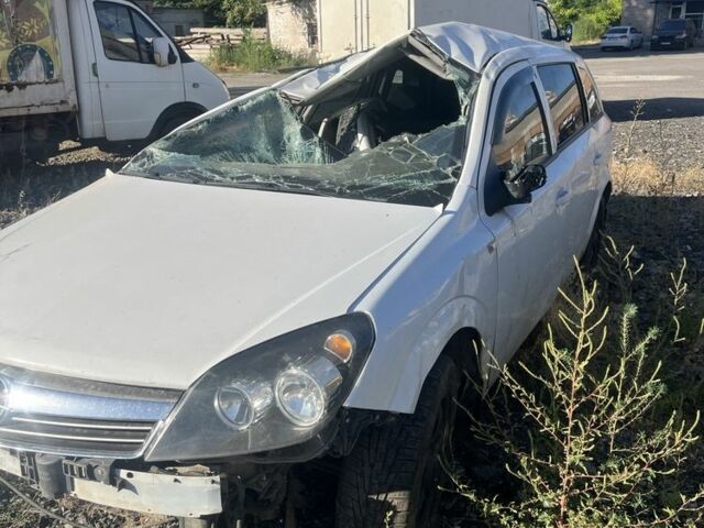 Білий Опель Астра, об'ємом двигуна 1.6 л та пробігом 150 тис. км за 1602 $, фото 1 на Automoto.ua