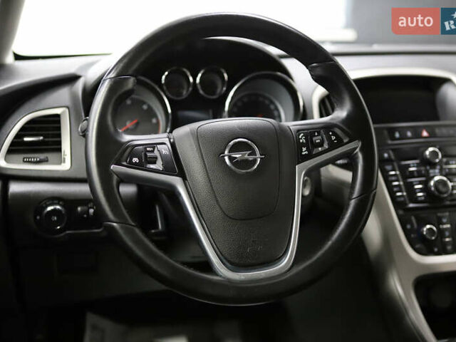 Белый Опель Астра, объемом двигателя 1.7 л и пробегом 140 тыс. км за 7700 $, фото 72 на Automoto.ua