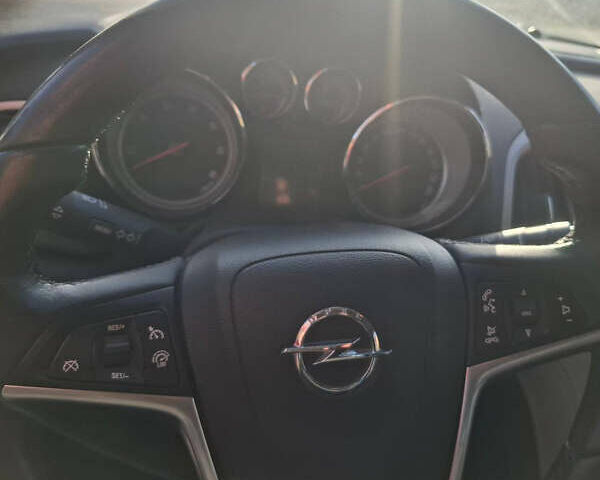 Белый Опель Астра, объемом двигателя 2 л и пробегом 190 тыс. км за 8100 $, фото 7 на Automoto.ua