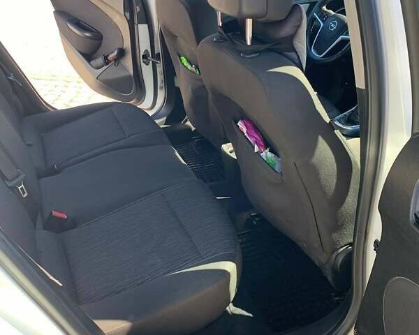 Белый Опель Астра, объемом двигателя 1.69 л и пробегом 268 тыс. км за 7800 $, фото 18 на Automoto.ua