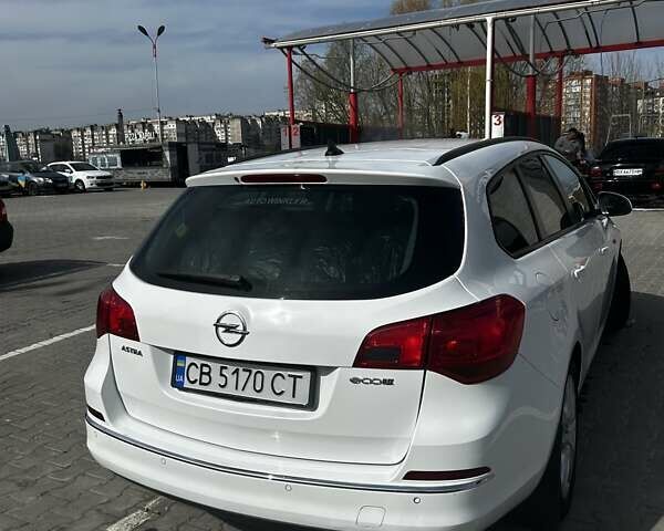 Белый Опель Астра, объемом двигателя 1.69 л и пробегом 213 тыс. км за 8500 $, фото 4 на Automoto.ua