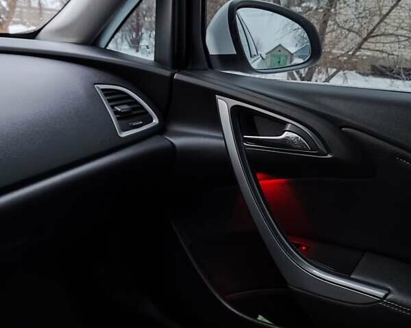 Белый Опель Астра, объемом двигателя 1.6 л и пробегом 270 тыс. км за 8999 $, фото 49 на Automoto.ua