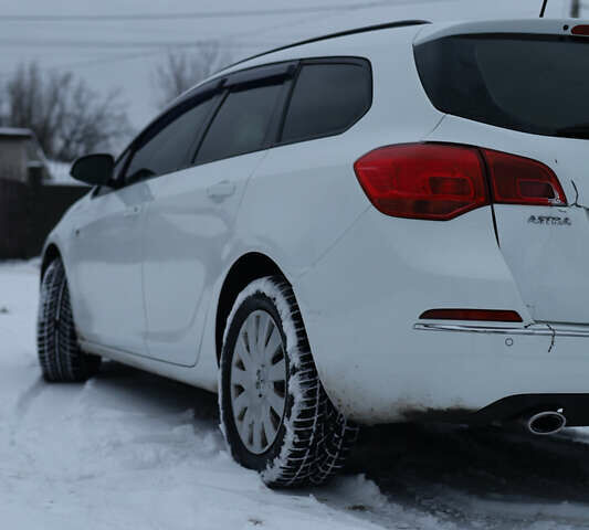 Белый Опель Астра, объемом двигателя 1.96 л и пробегом 286 тыс. км за 7500 $, фото 7 на Automoto.ua