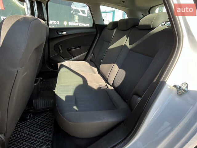 Белый Опель Астра, объемом двигателя 1.4 л и пробегом 176 тыс. км за 7500 $, фото 16 на Automoto.ua