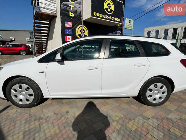 Белый Опель Астра, объемом двигателя 1.4 л и пробегом 176 тыс. км за 7500 $, фото 3 на Automoto.ua