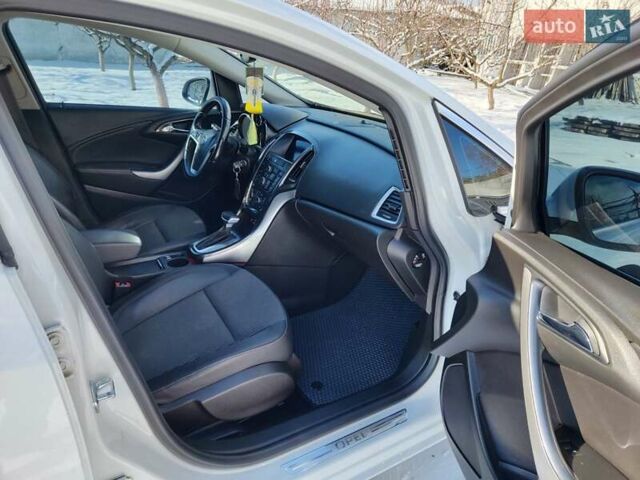 Белый Опель Астра, объемом двигателя 1.6 л и пробегом 270 тыс. км за 8999 $, фото 7 на Automoto.ua