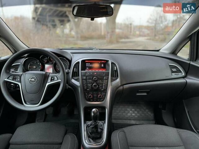 Белый Опель Астра, объемом двигателя 1.69 л и пробегом 278 тыс. км за 7299 $, фото 11 на Automoto.ua