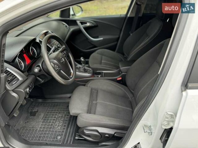 Белый Опель Астра, объемом двигателя 1.69 л и пробегом 278 тыс. км за 7299 $, фото 12 на Automoto.ua