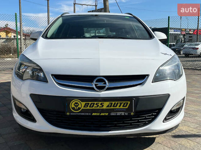 Белый Опель Астра, объемом двигателя 1.4 л и пробегом 176 тыс. км за 7500 $, фото 1 на Automoto.ua
