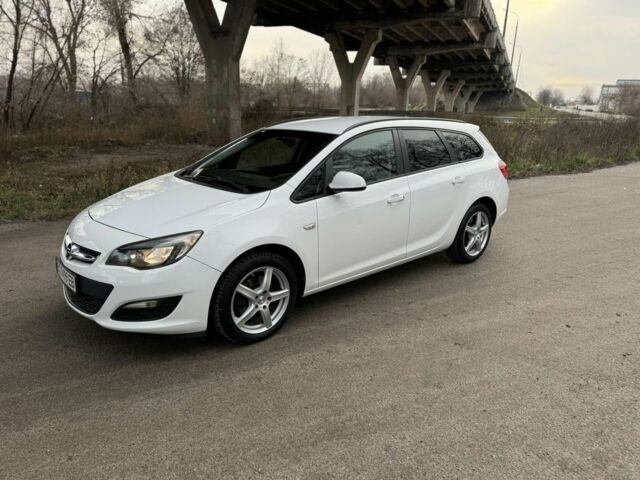 Белый Опель Астра, объемом двигателя 1.7 л и пробегом 280 тыс. км за 7300 $, фото 5 на Automoto.ua