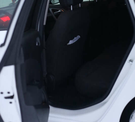 Белый Опель Астра, объемом двигателя 1.96 л и пробегом 286 тыс. км за 7500 $, фото 17 на Automoto.ua