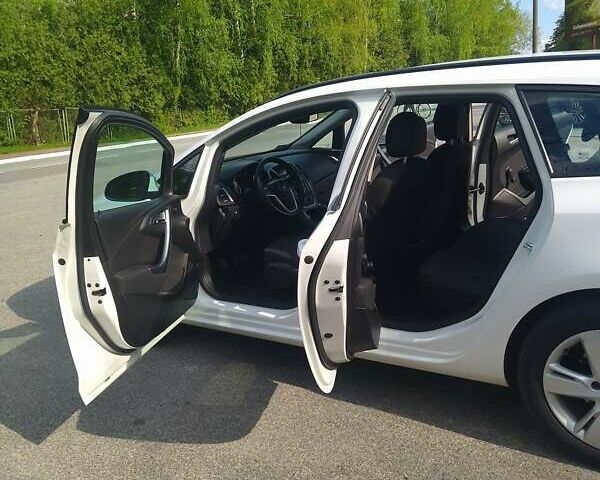 Белый Опель Астра, объемом двигателя 1.69 л и пробегом 280 тыс. км за 7700 $, фото 25 на Automoto.ua