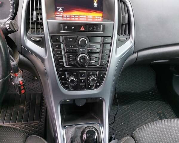 Белый Опель Астра, объемом двигателя 1.6 л и пробегом 211 тыс. км за 9300 $, фото 23 на Automoto.ua