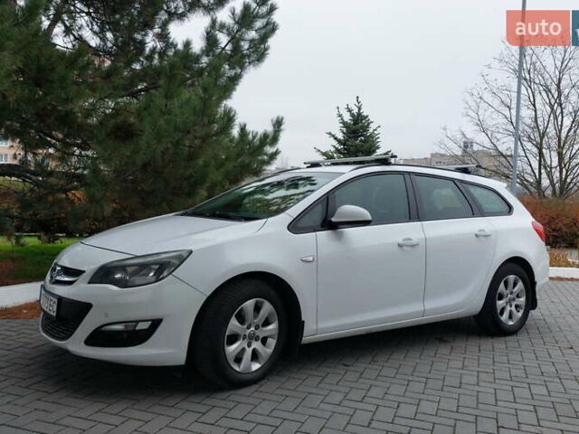 Белый Опель Астра, объемом двигателя 1.6 л и пробегом 211 тыс. км за 9300 $, фото 1 на Automoto.ua
