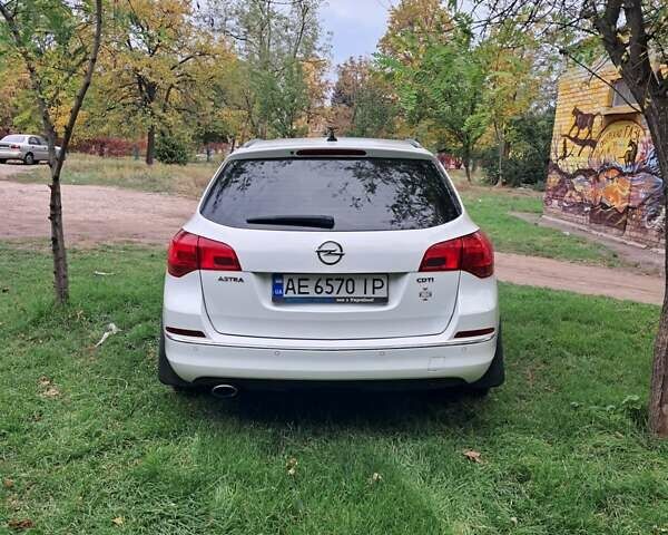 Белый Опель Астра, объемом двигателя 2 л и пробегом 278 тыс. км за 9000 $, фото 12 на Automoto.ua