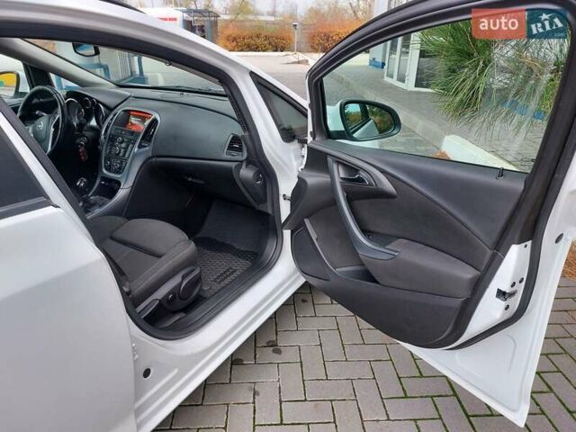 Белый Опель Астра, объемом двигателя 1.6 л и пробегом 211 тыс. км за 9300 $, фото 9 на Automoto.ua