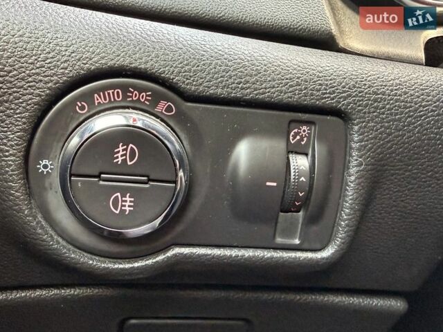 Белый Опель Астра, объемом двигателя 1.6 л и пробегом 230 тыс. км за 9500 $, фото 74 на Automoto.ua